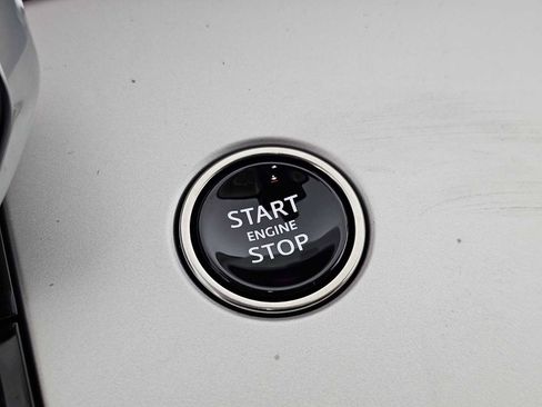 New 2026 Land Rover Range Rover Long Wheelbase SE image 31