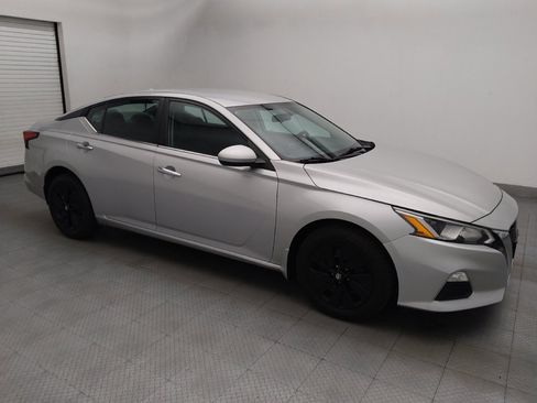 Used 2020 Nissan Altima 2.5 S AWD/4WD image 11