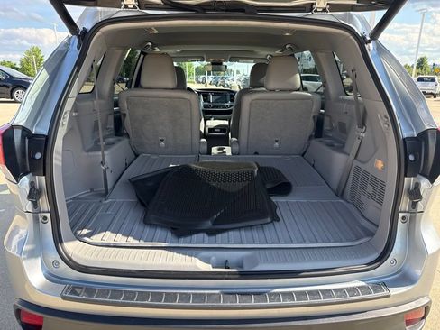 Used 2018 Toyota Highlander XLE AWD/4WD image 20