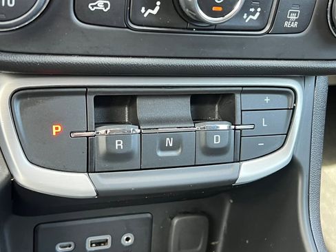 Certified 2023 GMC Terrain SLE w/ Driver Convenience Package AWD/4WD image 30