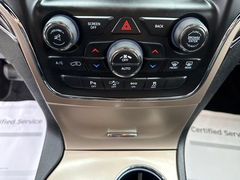 Used 2014 Jeep Grand Cherokee Overland w/ Advanced Technology Group AWD/4WD image 16