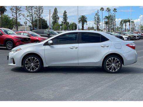 Used 2015 Toyota Corolla S image 3
