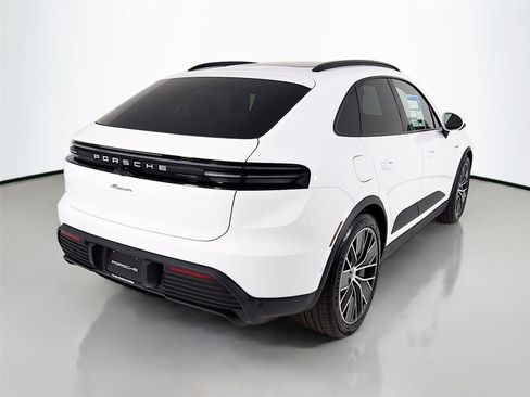 New 2026 Porsche Macan Electric image 26