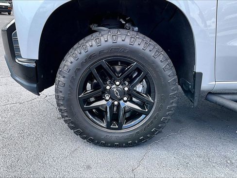 Used 2020 Chevrolet Silverado 1500 LT Trail Boss image 9