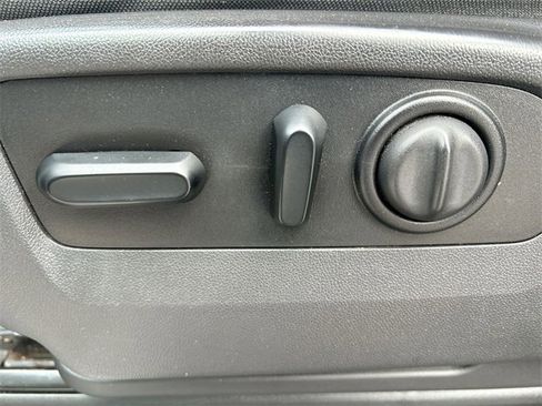 Used 2021 Chevrolet Silverado 1500 LT image 16