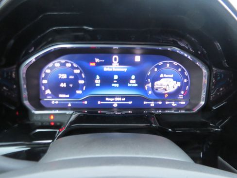 Used 2023 Chevrolet Silverado 1500 High Country w/ High Country Premium Package image 24