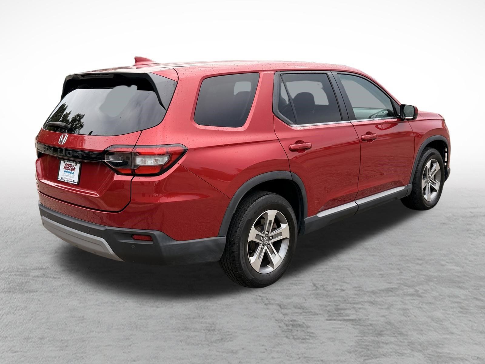 Used 2023 Honda Pilot EX-L image 6
