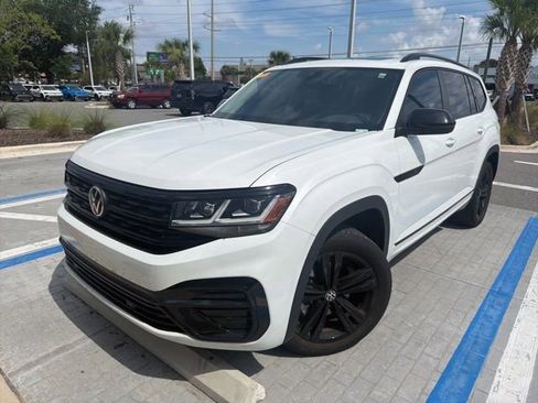 Used 2023 Volkswagen Atlas SEL R-Line AWD/4WD image 3