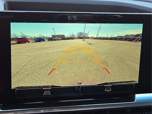 Used 2022 GMC Sierra 1500 Elevation w/ LPO, Elevation Black Package image 16