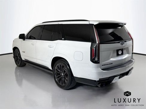 Used 2024 Cadillac Escalade V w/ LPO, ONYX Package AWD/4WD image 8