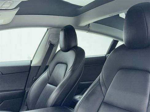 Used 2022 Tesla Model 3 Long Range image 40