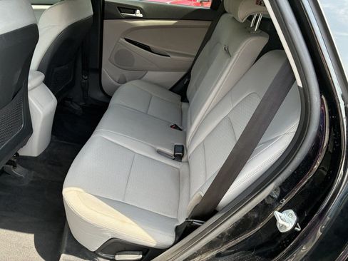Used 2019 Hyundai Tucson SE AWD/4WD image 15