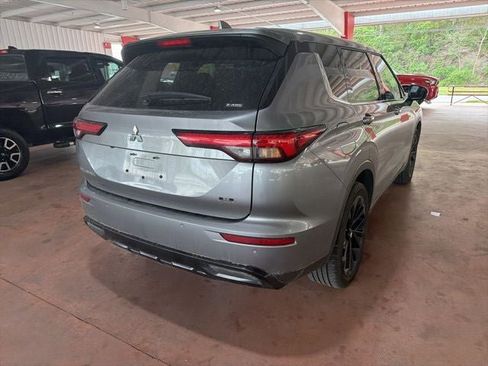 Used 2024 Mitsubishi Outlander SE Black Edition image 13