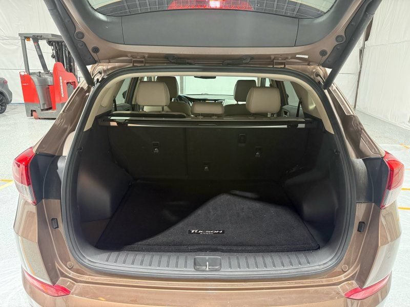 Used 2017 Hyundai Tucson Limited w/ Limited Ultimate Package 03 FWD image 11