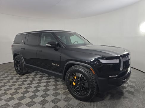 Used 2023 Rivian R1S Adventure AWD/4WD image 7