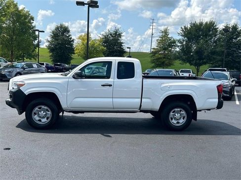 Used 2023 Toyota Tacoma SR image 7