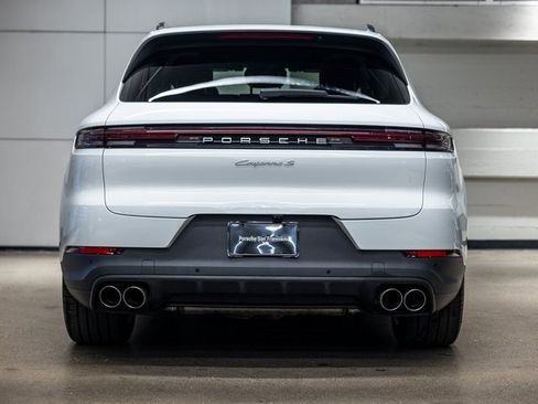 Used 2025 Porsche Cayenne S image 7