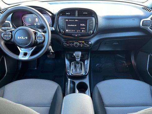 Used 2025 Kia Soul LX w/ LX Technology Package image 29
