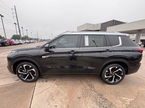 Used 2024 Mitsubishi Outlander SEL image 4