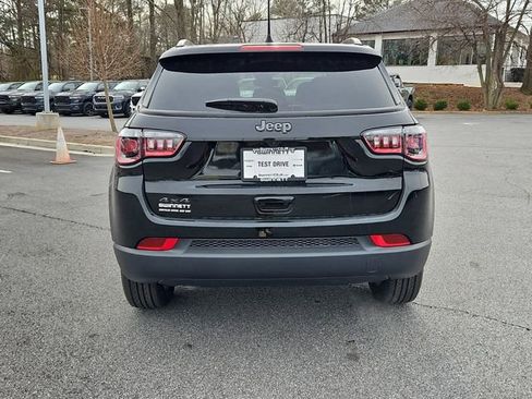 New 2026 Jeep Compass Latitude image 7