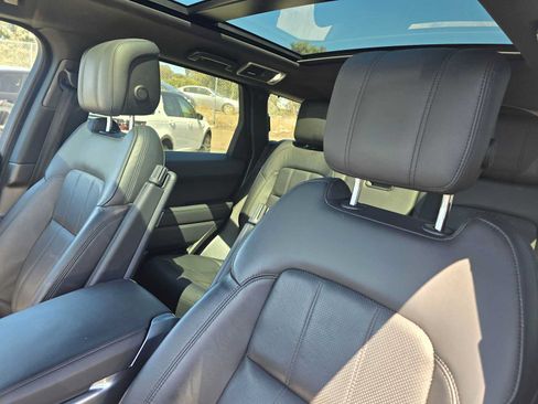 Used 2018 Land Rover Range Rover Sport HSE AWD/4WD image 24