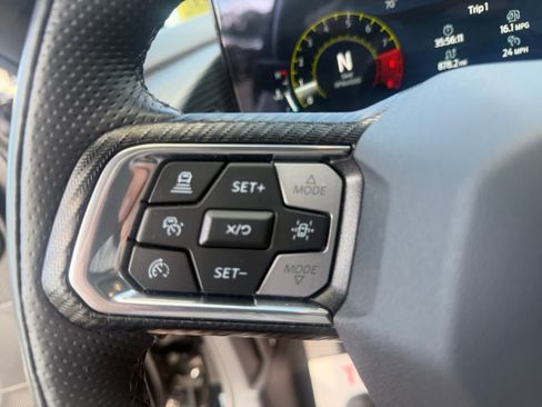 Used 2025 Ford Mustang GT Premium RWD image 33