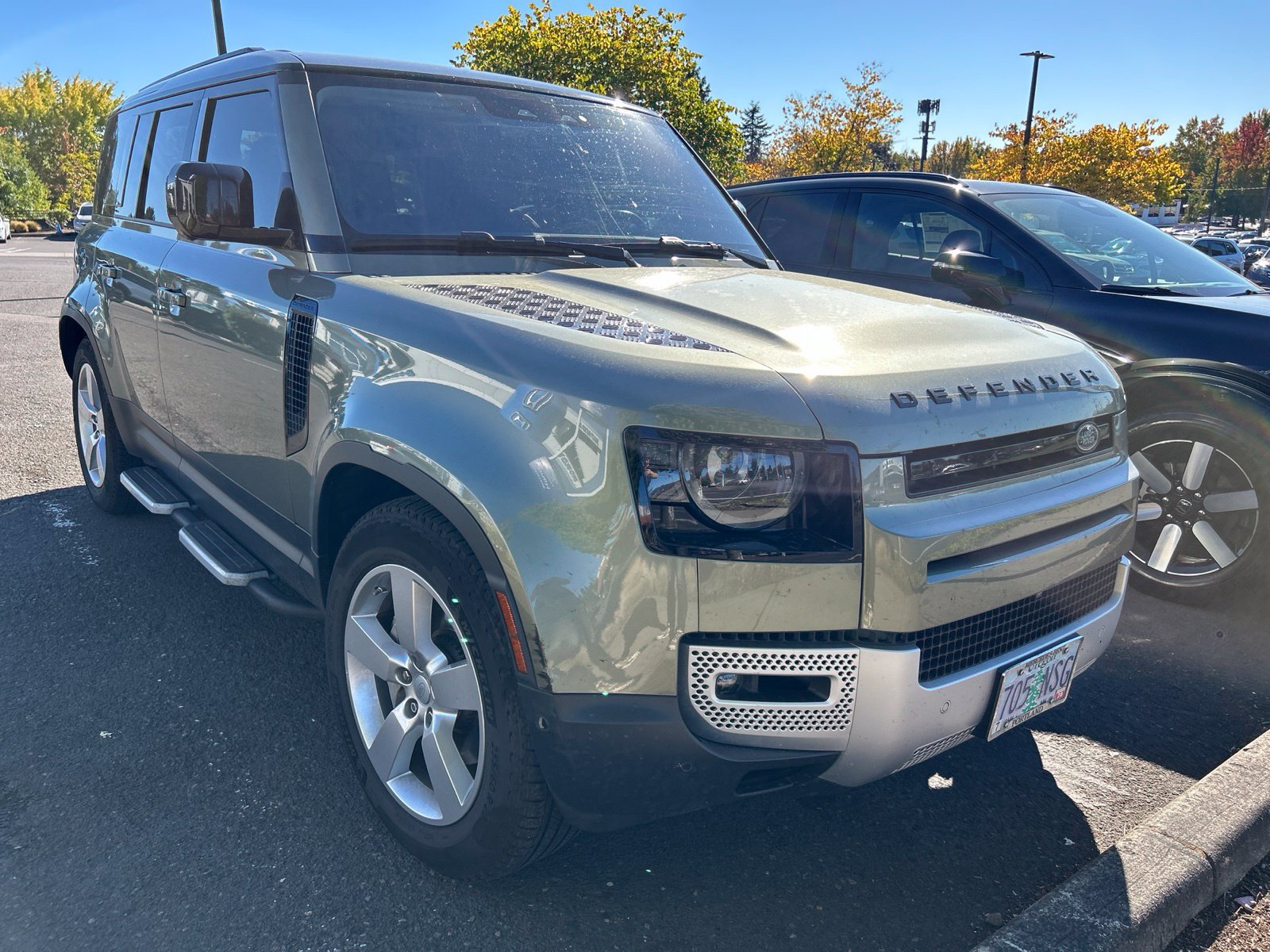 Used 2020 Land Rover Defender 110 First Edition AWD/4WD image 3