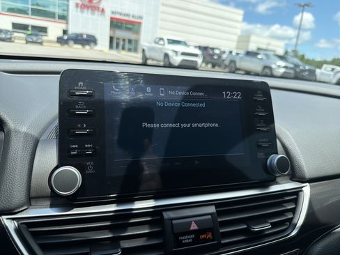 Used 2022 Honda Accord Sport image 5