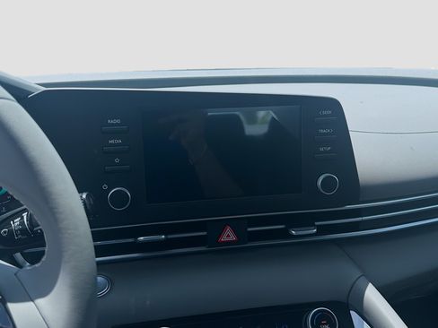 New 2026 Hyundai Elantra Sport FWD image 10
