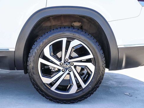 Used 2021 Volkswagen Atlas SEL Premium image 10