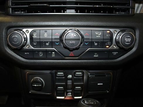 New 2026 Jeep Wrangler Unlimited Sport image 20