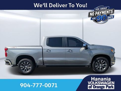 Used 2023 Chevrolet Silverado 1500 LT w/ Leather Package AWD/4WD image 2