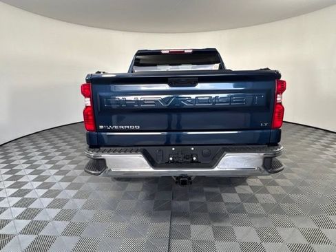 Used 2022 Chevrolet Silverado 1500 LT AWD/4WD image 38