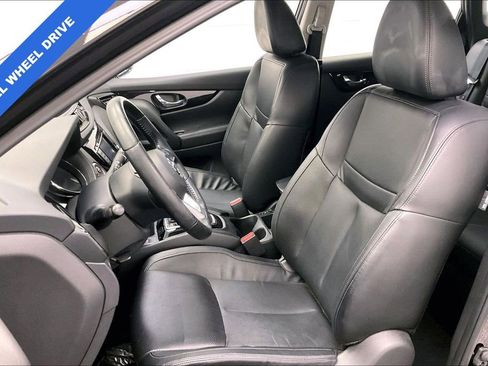 Certified 2022 Nissan Rogue Sport SL w/ Premium Package image 16