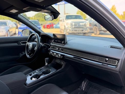Used 2025 Honda Civic Sport image 21