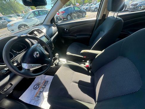 Used 2018 Nissan Versa SV FWD image 9