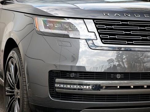 New 2026 Land Rover Range Rover Long Wheelbase SE image 16