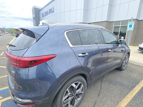 Used 2020 Kia Sportage EX FWD image 3