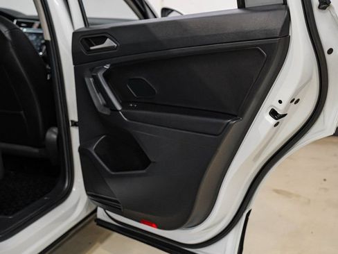 Used 2019 Volkswagen Tiguan SE image 50