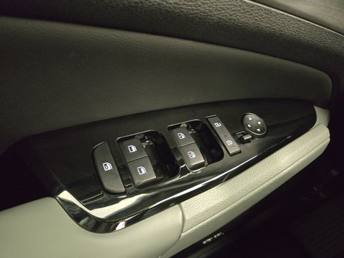 Used 2024 Kia Sportage X-Pro Prestige AWD/4WD image 30