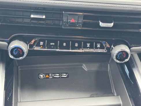 New 2026 Chevrolet Suburban LT w/ Comfort Package image 19