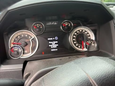 Used 2018 RAM 2500 Laramie w/ Sport Appearance Group AWD/4WD image 10