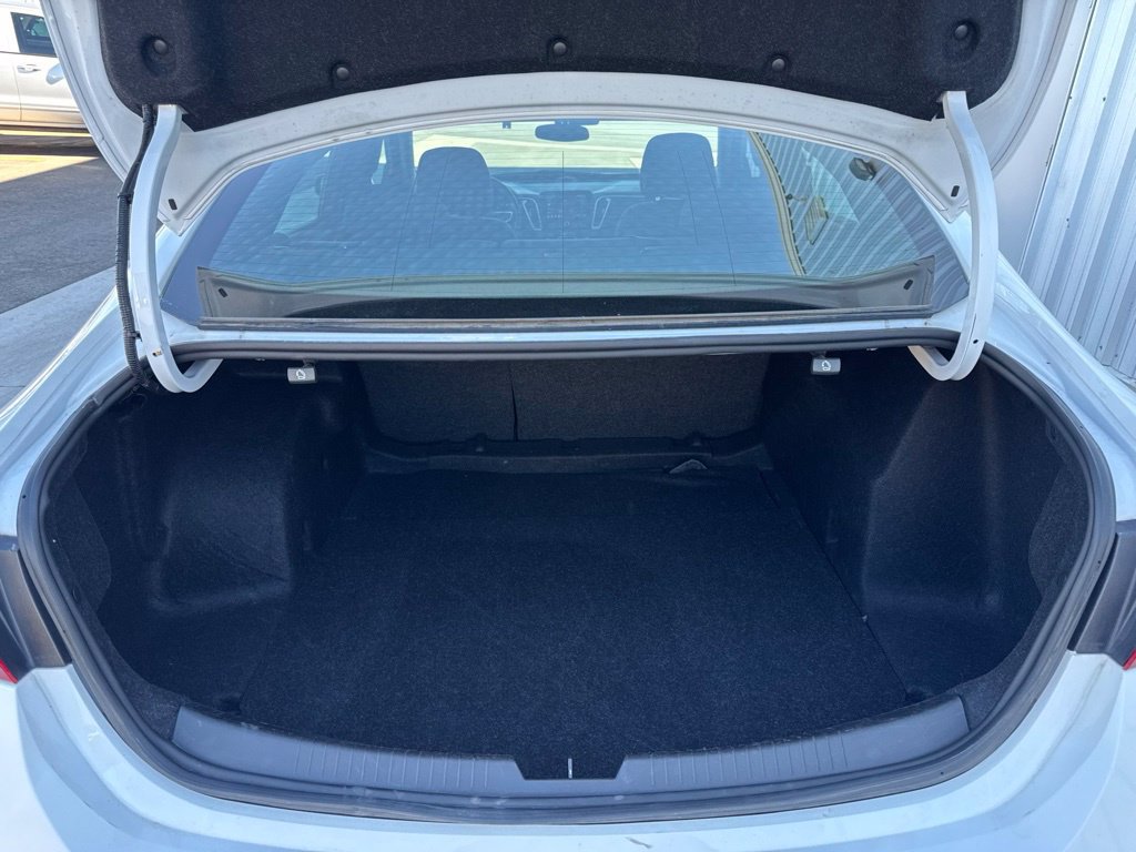 Used 2024 Chevrolet Malibu LT FWD image 34