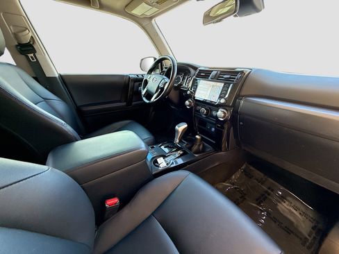 Used 2023 Toyota 4Runner TRD Off-Road Premium image 33