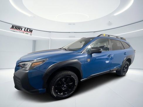 Used 2023 Subaru Outback Wilderness image 7