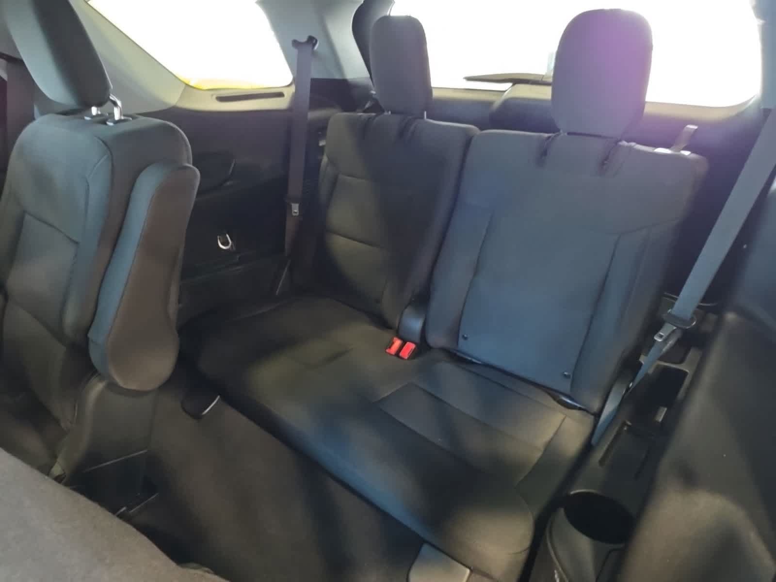 Used 2023 Ford Explorer XLT AWD/4WD image 32
