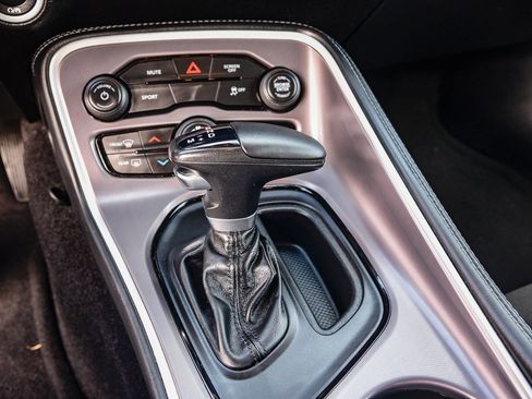 Used 2022 Dodge Challenger SXT w/ Blacktop Package image 27