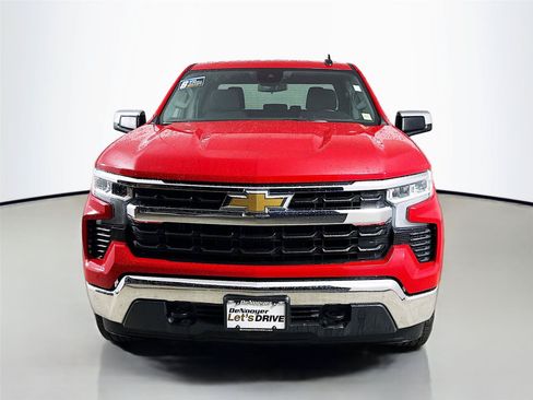 Used 2023 Chevrolet Silverado 1500 LT AWD/4WD image 4