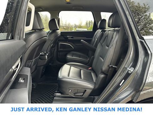 Used 2024 Kia Telluride S image 15