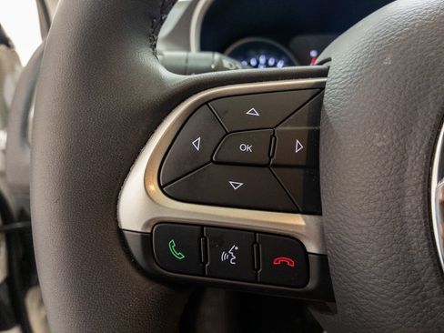 Used 2021 Jeep Compass Latitude image 25